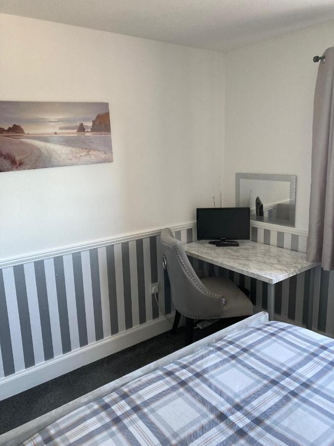 Home From Home Penicuik Exterior foto